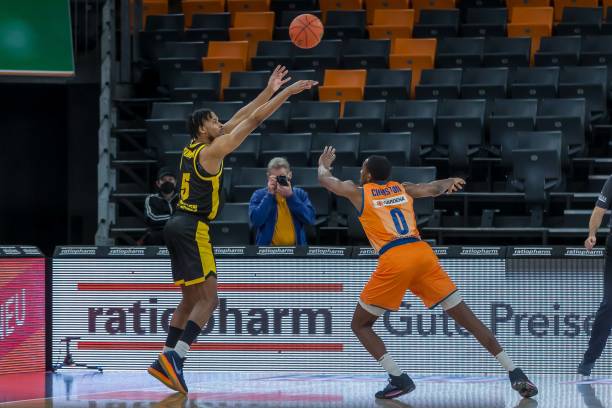 精巧的着法 精巧的着法